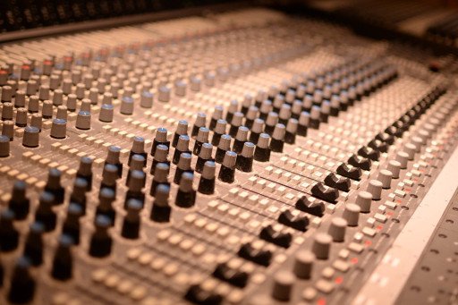 The Ultimate Guide to the Best Studio Mixer Stands